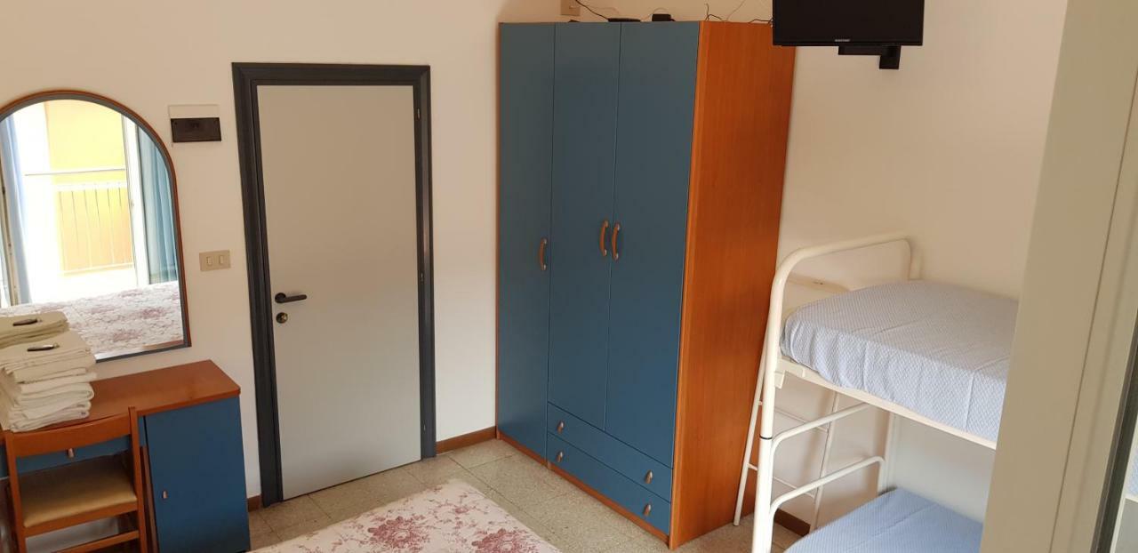 B&B Villa Rocchi Римини Екстериор снимка