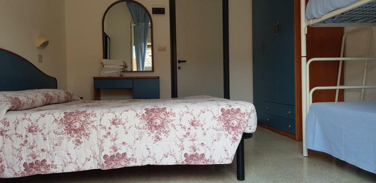 B&B Villa Rocchi Римини Екстериор снимка